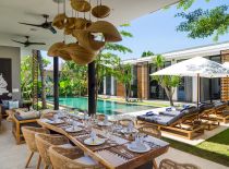 Villa Canggu Beachside Villas - Vida, Outdoor dining